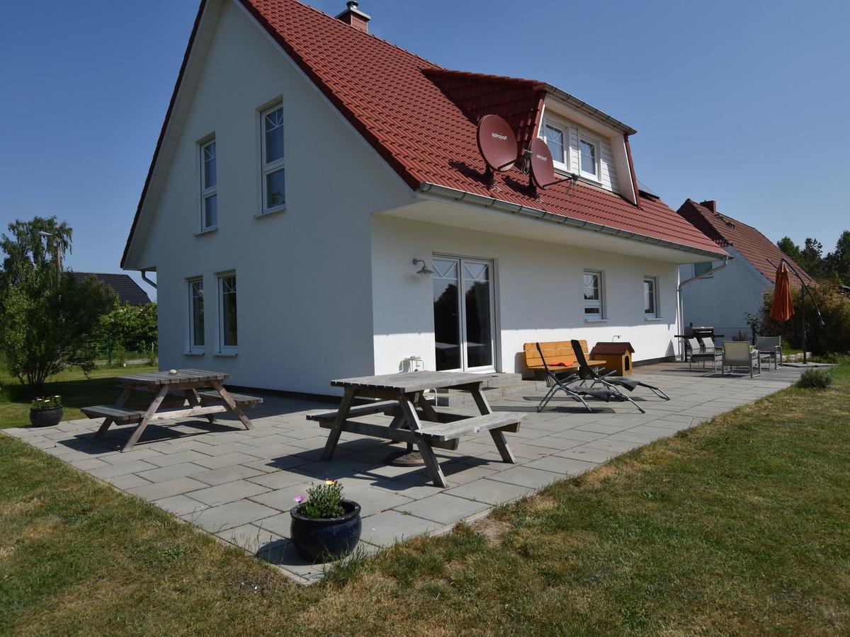 Spacious Holiday Home In Hornstorf With Trampoline Exterior foto
